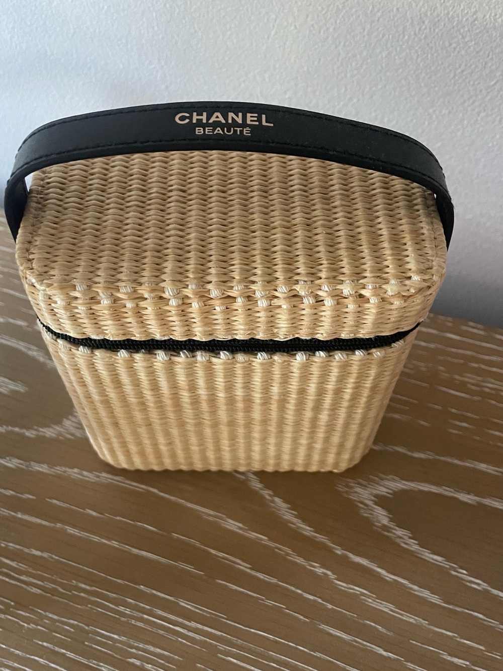 CHANEL Beauté Natural Straw Cosmetic Case with Black Trim - Picture 1 of 3